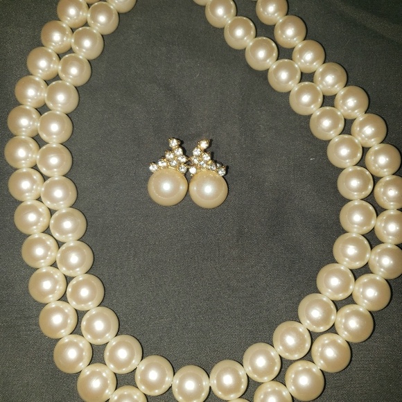 Vintage necklace and Earring set - Picture 2 of 4